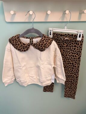 Gap VintageSoft Leopard Sweatshirt & Leggings Set